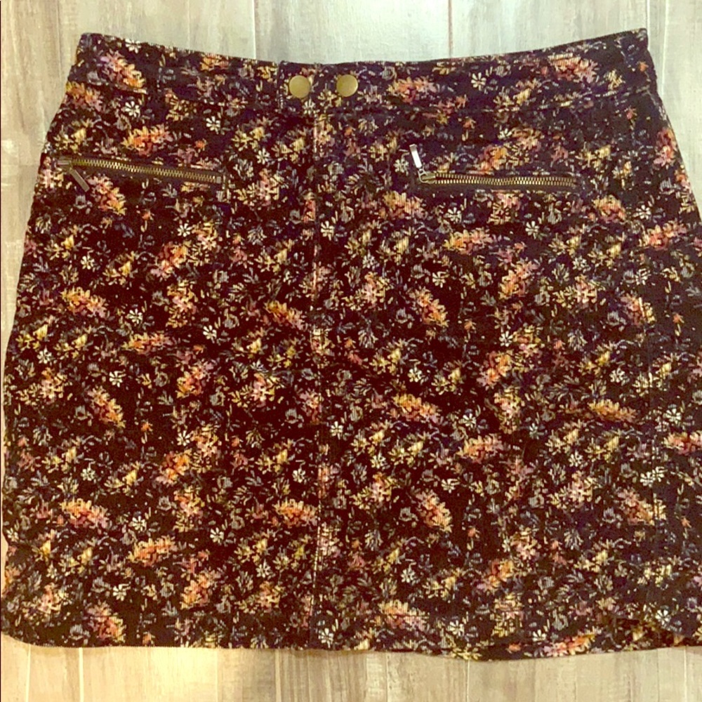 Floral corduroy mini skirt